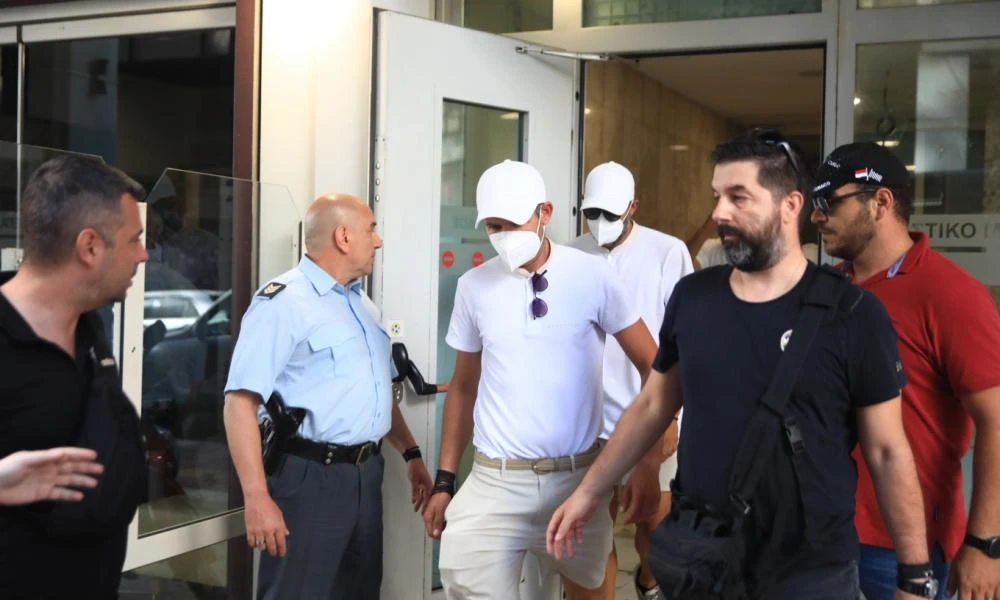 Φωτιά στην Ύδρα: Γολγοθάς η απολογία του πλοιάρχου της επίμαχης θαλαμηγού - Αρνήθηκε τα πάντα